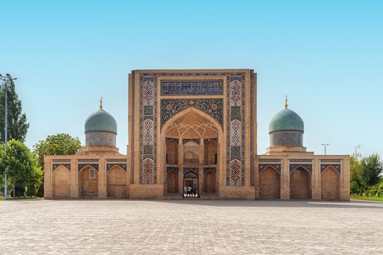 Фото точки Соборная мечеть Хазрати Имам